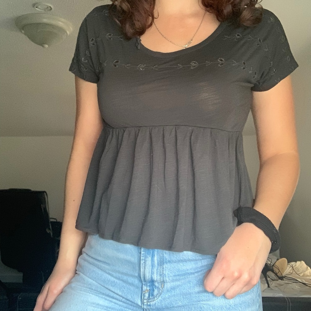 charcoal american eagle top 🖤